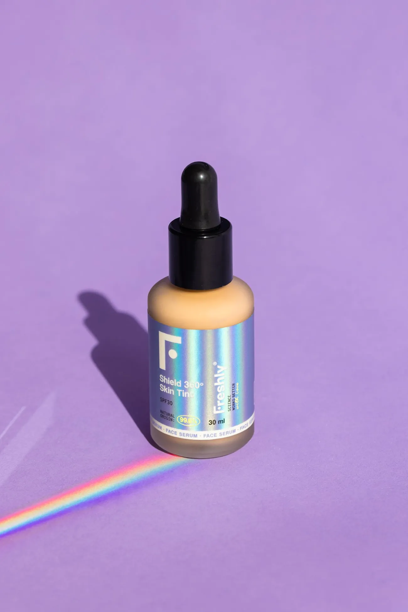 Sérum con color y protección SPF 30