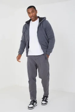 Sudadera con capucha y borrego