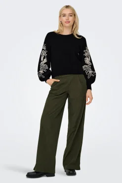 Sudadera detalles bordados