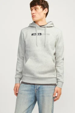 Sudadera est&aacute;ndar fit capucha