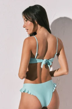 Top bikini bandeau relleno volantes azul