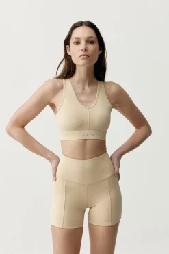 Top deportivo Deo beige