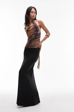 Top halter neck
