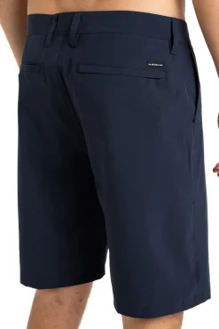 Traje de ba&ntilde;o logo