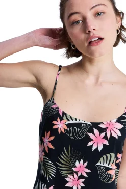 Vestido con tirantes