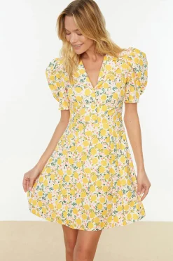 Vestido corto cuello camisero