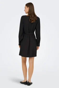 Vestido corto fluido