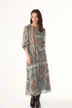 Vestido estampado gomas