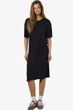Vestido estilo camiseta midi de manga corta