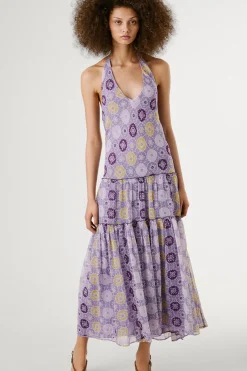 Vestido largo fluido estampado sin mangas.