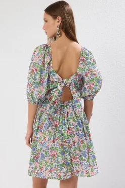 Vestido mini lazo