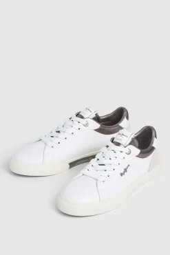 Zapatillas Cl&aacute;sicas Con Detalles En Ante