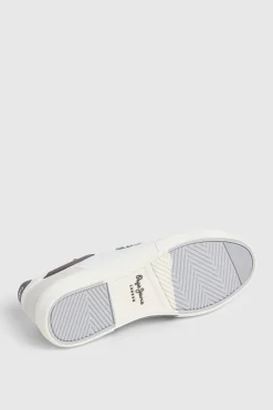 Zapatillas Cl&aacute;sicas Con Detalles En Ante