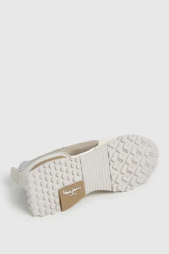 Zapatillas Con Detalles En Ante
