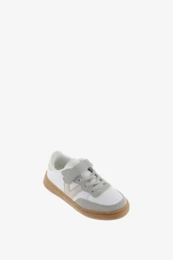 Zapatillas deportivas de ni&ntilde;os con piezas en contraste y cord&oacute;n el&aacute;stico