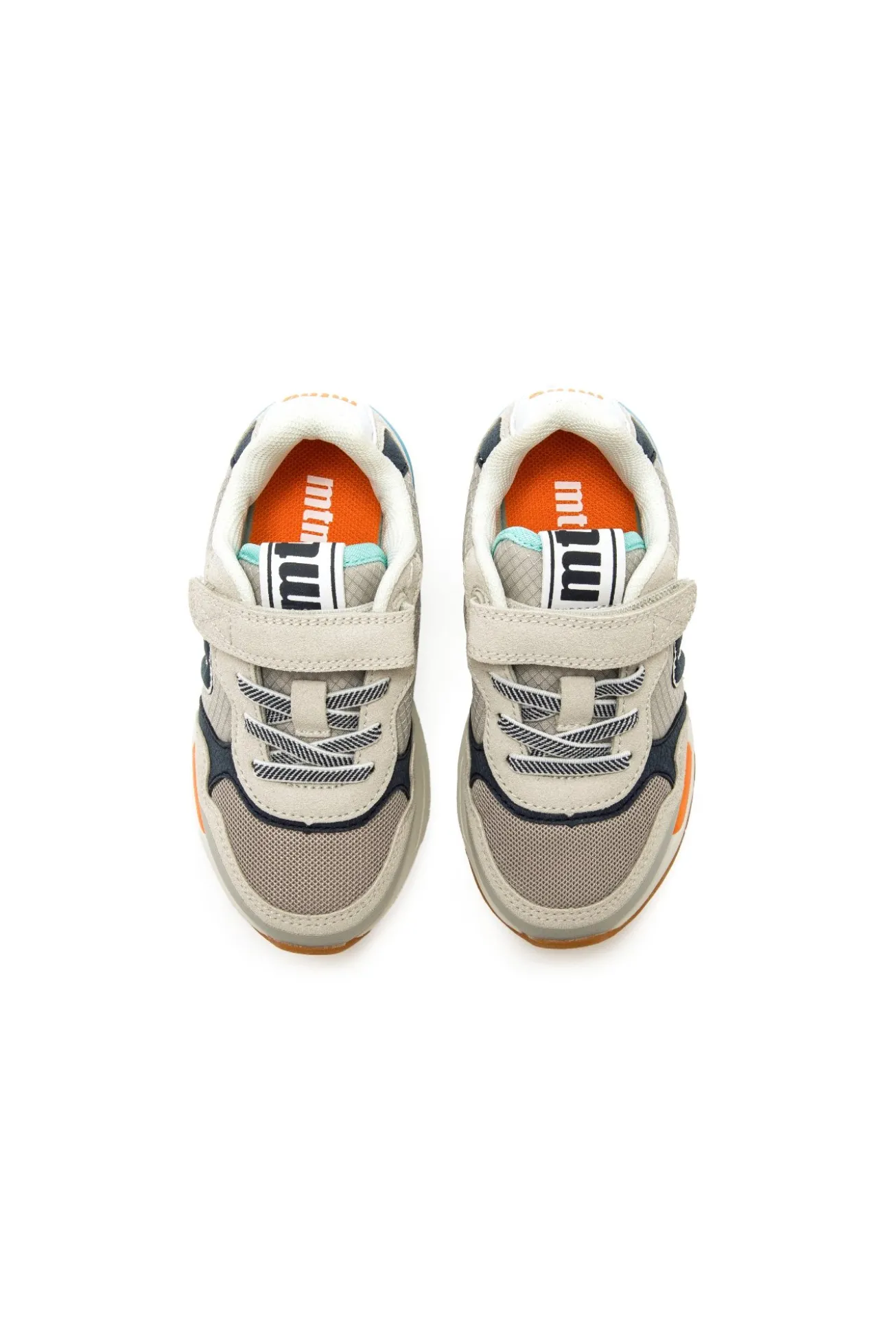 Zapatillas deportivas estilo urbano