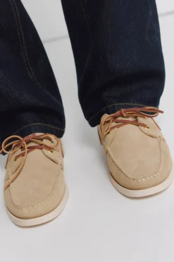 Zapato na&uacute;tico piel